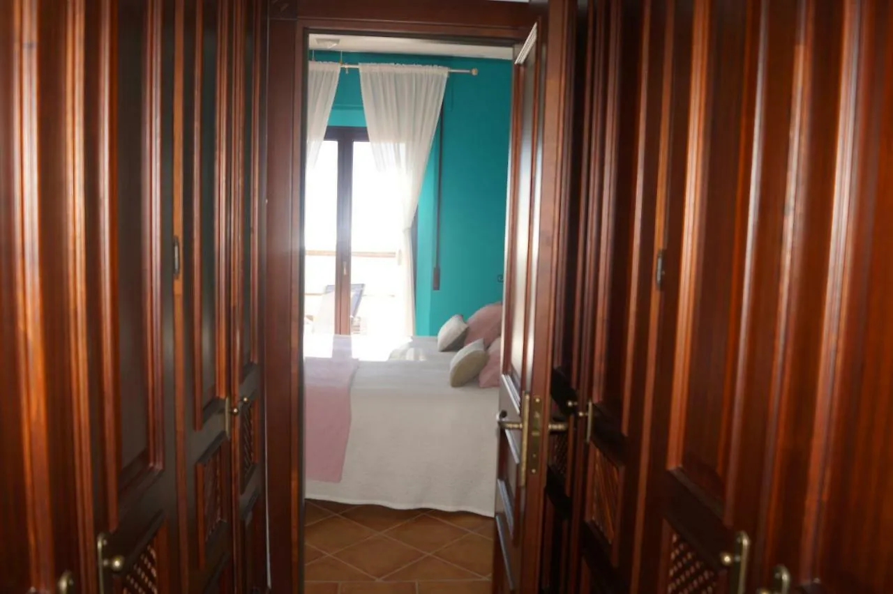 Casa De Vacaciones Con Vistas En Casares Holiday home